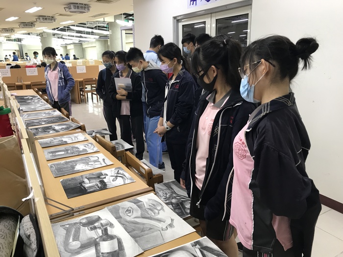 1100410-參加高中美術班考試