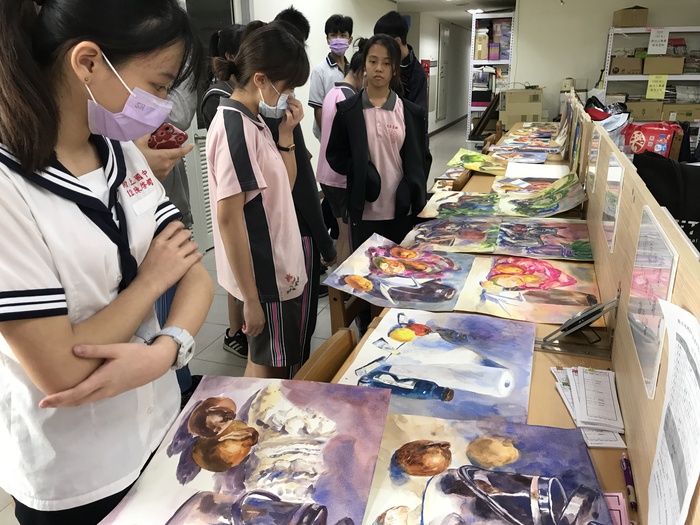 1100410-參加高中美術班考試