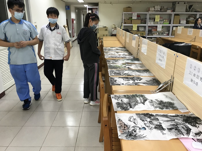 1100410-參加高中美術班考試
