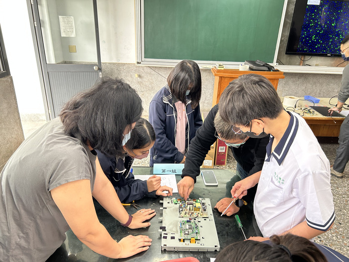 20230330「顯示器大揭密」課程活動