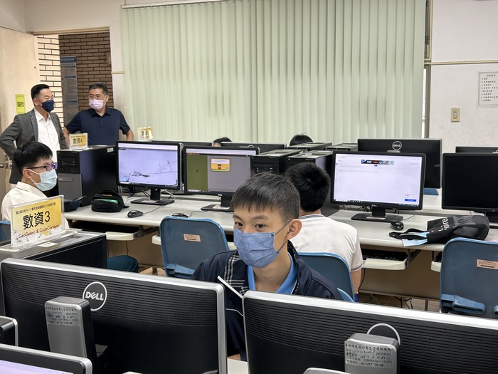 20221025興大附中資優學生FUN科學