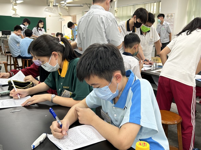 20221025興大附中資優學生FUN科學