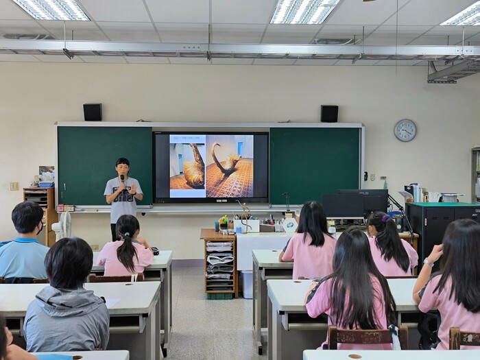 康雅筑藝術家講座
